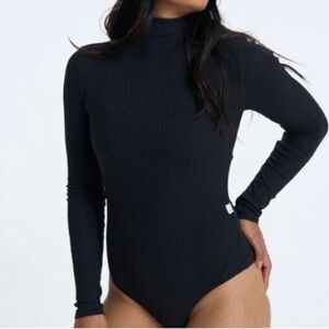 Vuori Bleeker Ribbed Long Sleeve Bodysuit-
Black- Size XL